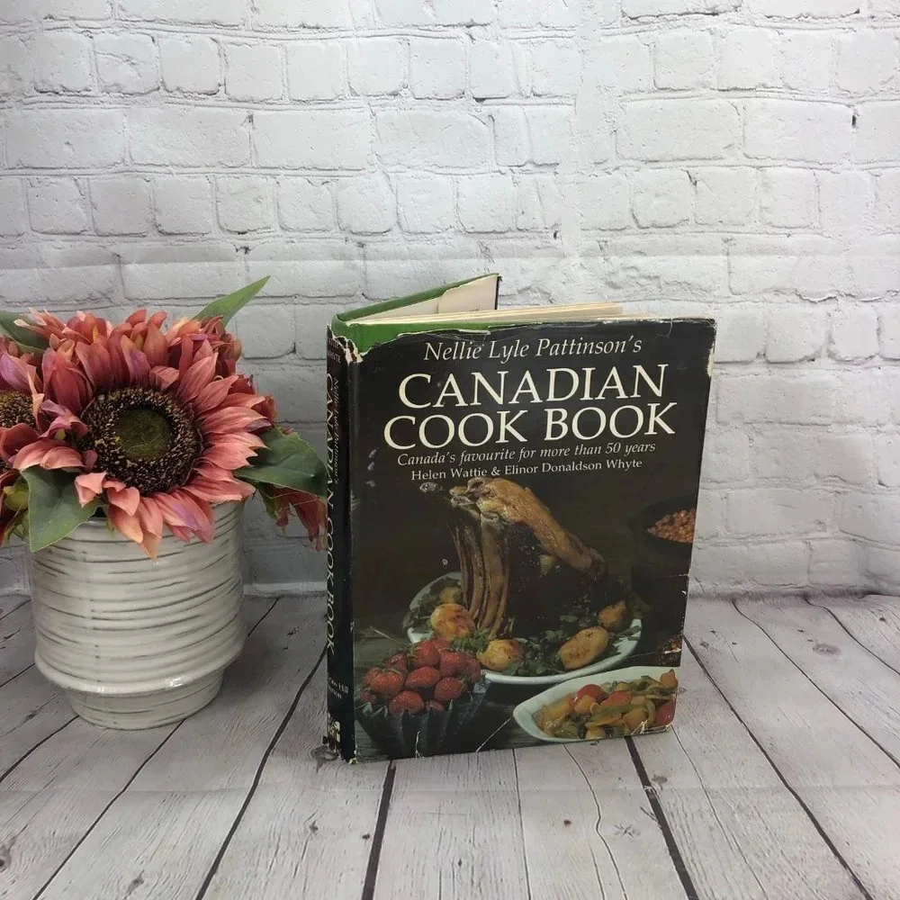 vintage nellie lyle pattinson's canadian Cookbook 1977